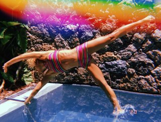 Carolina Dieckmann feet photo thumbnail