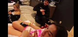 Natalie Noel Mariduena feet photo thumbnail