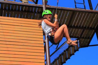 Carolina Ardohain feet photo thumbnail