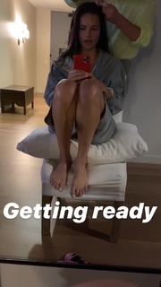 Adriana Lima feet photo thumbnail