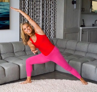 Denise Austin feet photo thumbnail