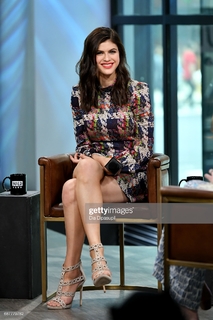 Alexandra Daddario feet photo thumbnail