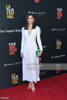 Alexandra Daddario feet photo thumbnail