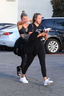 Sofia Richie feet photo thumbnail