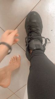 Alaine Crissiê feet photo thumbnail