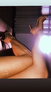 Alaine Crissiê feet photo thumbnail