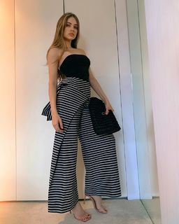 Xenia Tchoumitcheva feet photo thumbnail