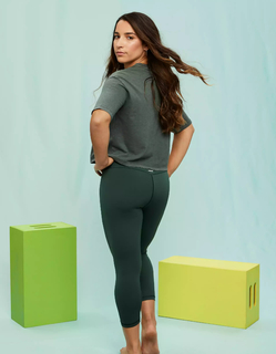 Aly Raisman feet photo thumbnail