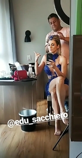 Lívia Andrade feet photo thumbnail