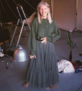 Aurora Aksnes feet photo thumbnail