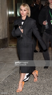 Christina Ricci feet photo thumbnail