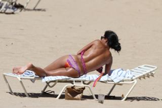 Nicole Scherzinger feet photo thumbnail