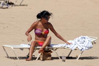 Nicole Scherzinger feet photo thumbnail