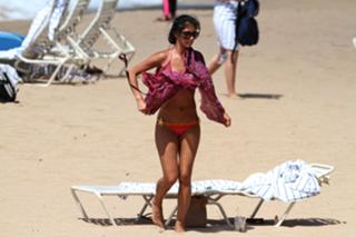 Nicole Scherzinger feet photo thumbnail