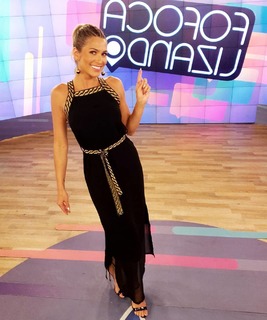 Lívia Andrade feet photo thumbnail