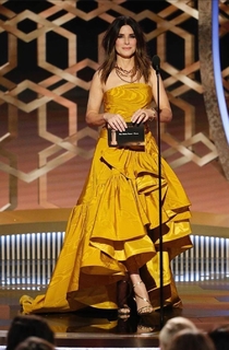Sandra Bullock feet photo thumbnail