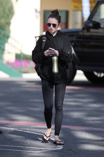Lily Collins feet photo thumbnail