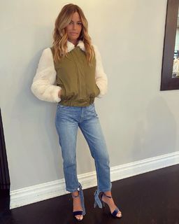 Kelly Bensimon feet photo thumbnail