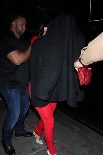 Kylie Jenner feet photo thumbnail