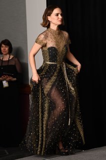 Natalie Portman feet photo thumbnail