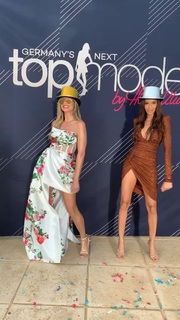 Heidi Klum feet photo thumbnail