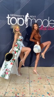 Heidi Klum feet photo thumbnail