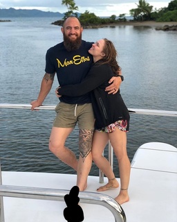 Ronda Rousey feet photo thumbnail