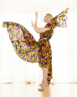 Hadise feet photo thumbnail