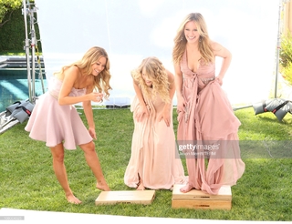 Lauren Conrad feet photo thumbnail