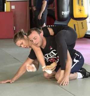 Ronda Rousey feet photo thumbnail