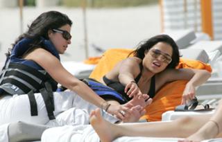 Michelle Rodriguez feet photo thumbnail