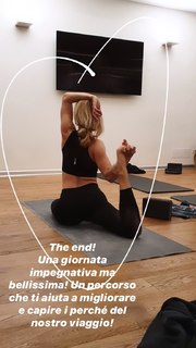 Federica Fontana feet photo thumbnail