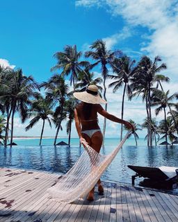 Juliana Paes feet photo thumbnail