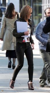 Cheryl feet photo thumbnail
