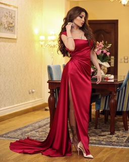 Haifa Wehbe feet photo thumbnail