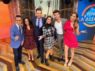 Cynthia Rodríguez feet photo thumbnail