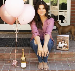 Tiffani Thiessen feet photo thumbnail