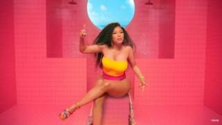 Nicki Minaj feet photo thumbnail