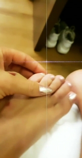 Lívia Andrade feet photo thumbnail