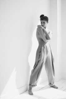 Taylor Hill feet photo thumbnail