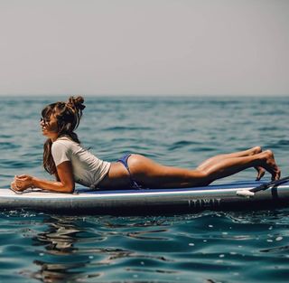 Anna Lewandowska feet photo thumbnail