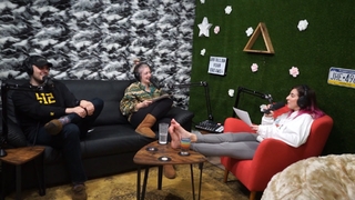 Gabbie Hanna feet photo thumbnail