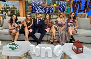 Cynthia Rodríguez feet photo thumbnail