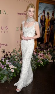 Anya Taylor-Joy feet photo thumbnail