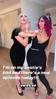 Gabbie Hanna feet photo thumbnail