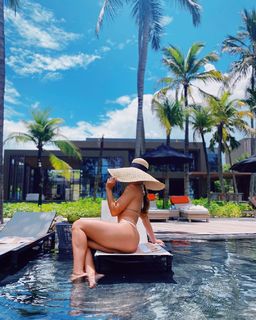Juliana Paes feet photo thumbnail