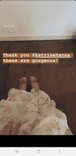 Sonam Kapoor feet photo thumbnail