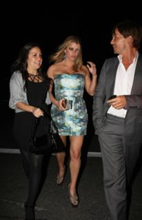 Jessica Simpson feet photo thumbnail