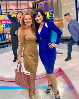 Maribel Guardia feet photo thumbnail
