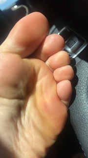 Alaine Crissiê feet photo thumbnail